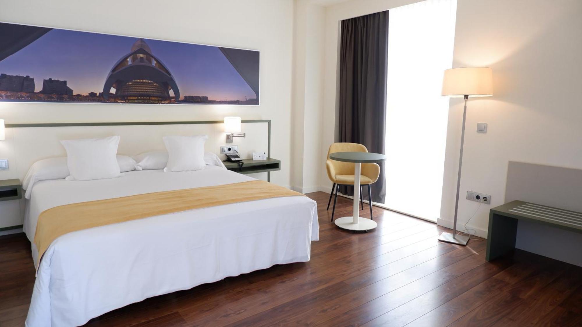 Hotel Primus Valenza Esterno foto