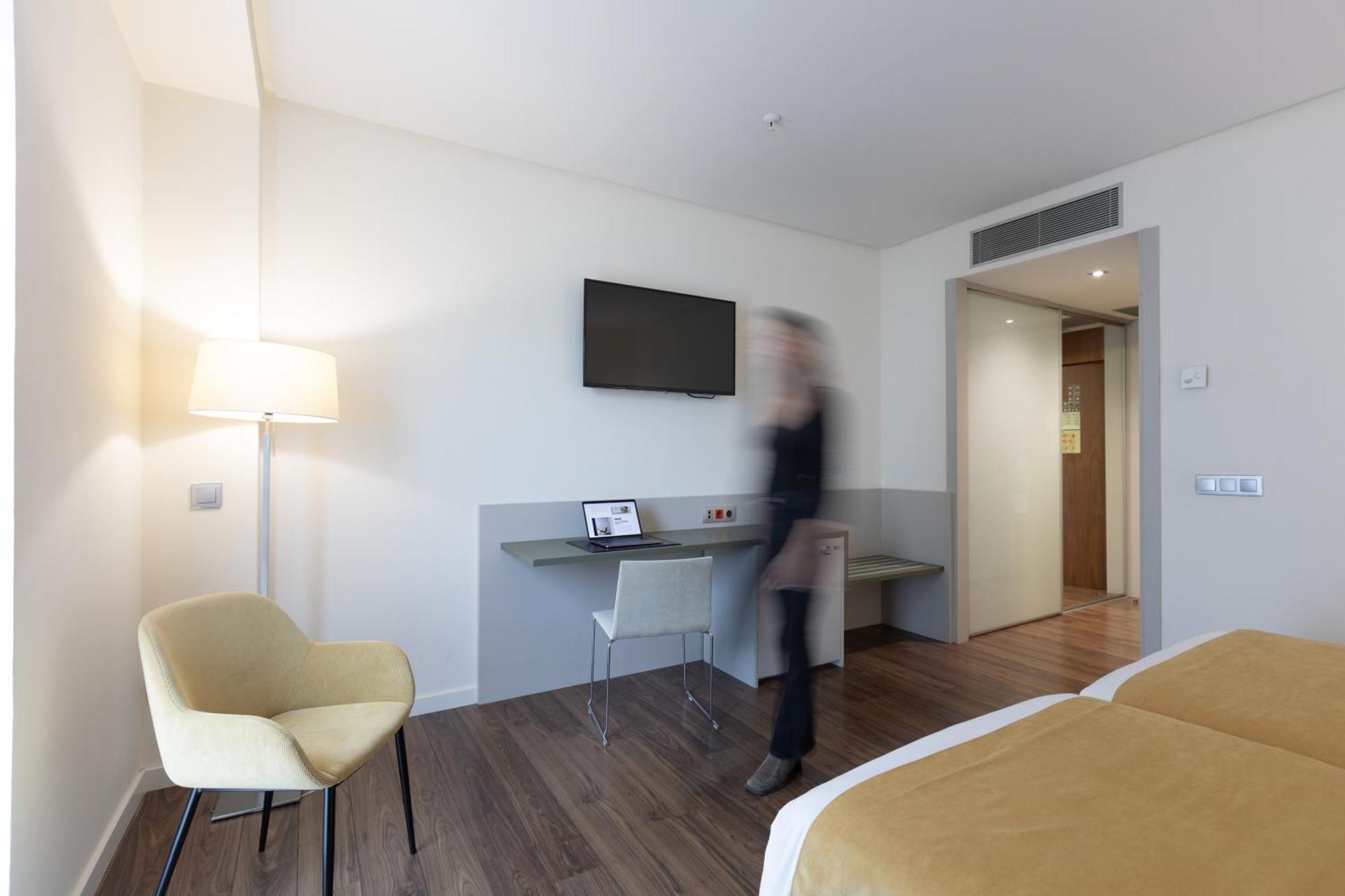 Hotel Primus Valenza Esterno foto
